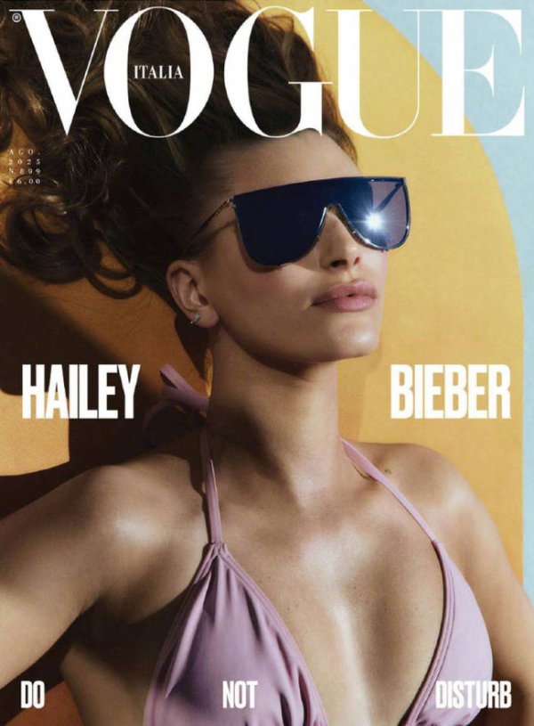 实力强大的配资公司 海莉墨镜比基尼身材尽显 性感迷人夏日氛围感拉满